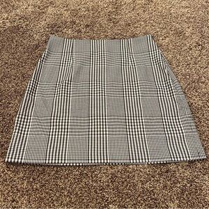 Dynamite | Size P/S | Houndstooth Plaid Mini Skirt White Black & Brown Tones